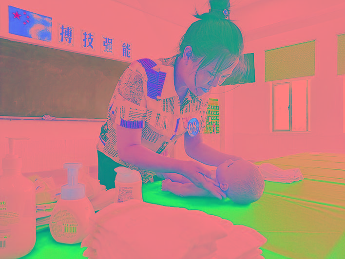 株洲市第八届“技能天下”职业技能网络直播大赛育婴员实操比赛